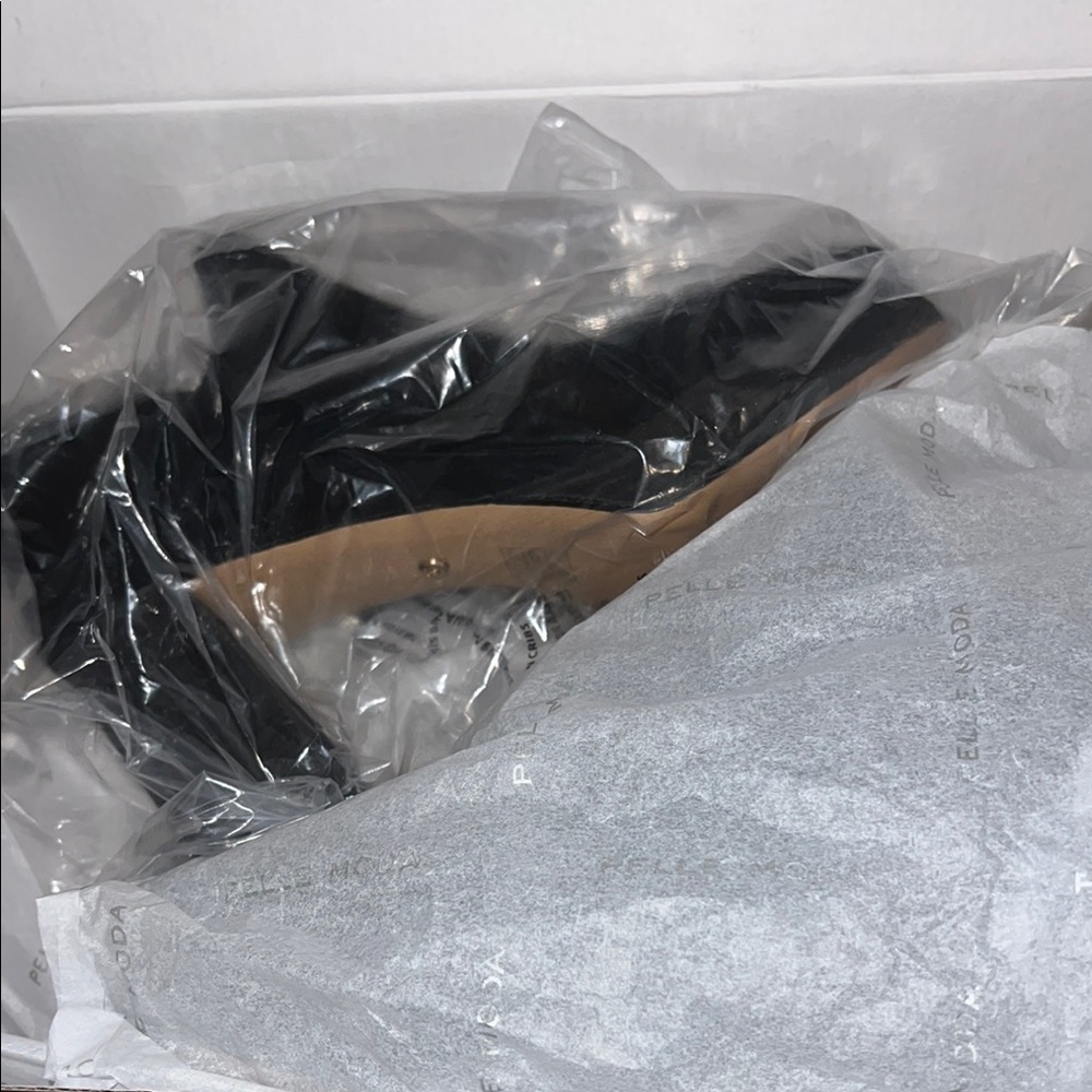 Pelle Moda Black Suede Ankle Booties - Picture 9 of 14